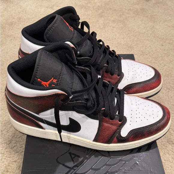 Jordan 1 mid wear away Chicago - Picture 2 of 9